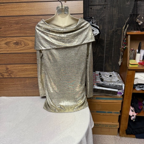 Chelsea & Theodore small Off-the-Shoulder top Cowl Neck and Long Sleeves gold - Picture 5 of 6